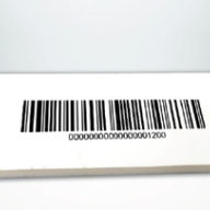 RF1200M - 長讀距、纖薄外型、高性價比 適用於金屬材質 UHF RFID 標籤