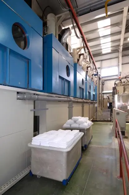 A5060 UHF RFID 天線適合應用於盤點洗衣推車內大量堆疊的工作服或床單、毛巾