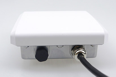 VR300 工業級 UHF RFID Reader