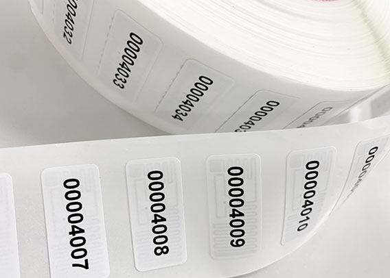 RL200 小尺寸 貼紙型 UHF RFID 標籤