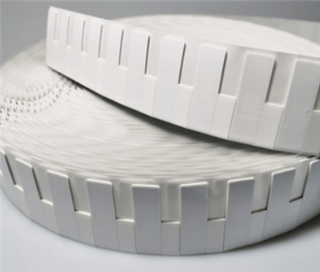 RL360M 小尺寸 遠讀距 適用金屬與普通材質 UHF RFID 貼紙型標籤