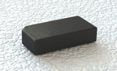 RC400 小尺寸、高性能 UHF RFID 標籤